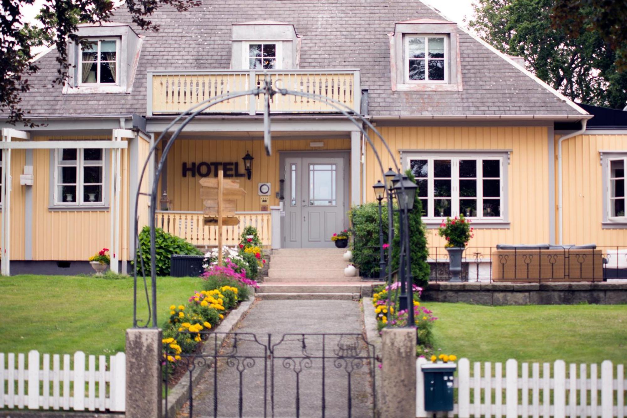 Hotel Tanum Gestgifveri Tanumshede Exterior photo